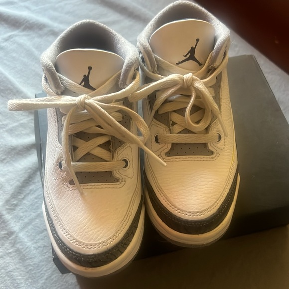 TODDLER JORDAN RETRO 3’s